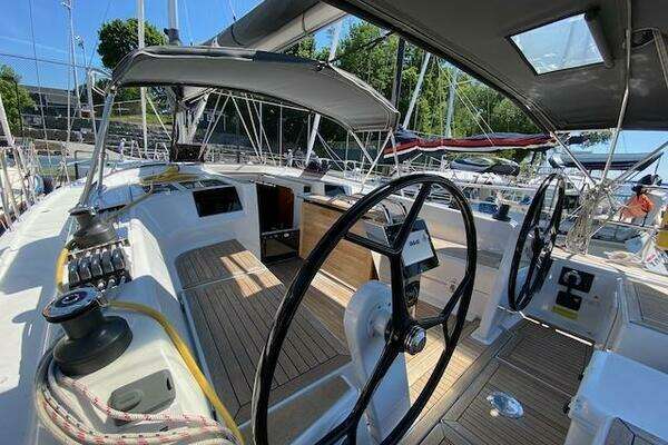 Hanse 385 Yacht For Sale