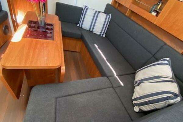 Hanse 385 Yacht For Sale