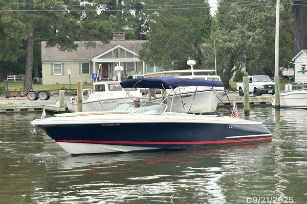 Photo of the 2006 Chris-Craft Corsair Heritage Edition "Sassy Girl"