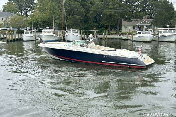 Photo of the 2006 Chris-Craft Corsair Heritage Edition "Sassy Girl"