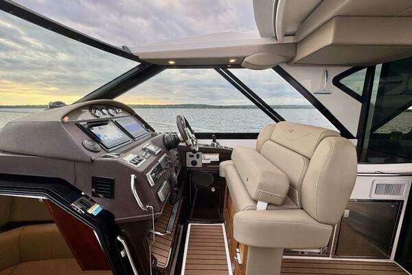 Regal 42 Sport Coupe Yacht For Sale