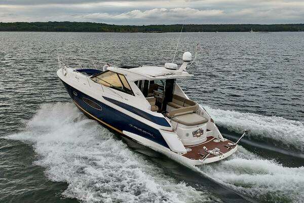 Regal 42 Sport Coupe Yacht For Sale