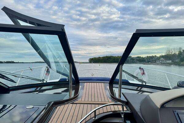 Regal 42 Sport Coupe Yacht For Sale