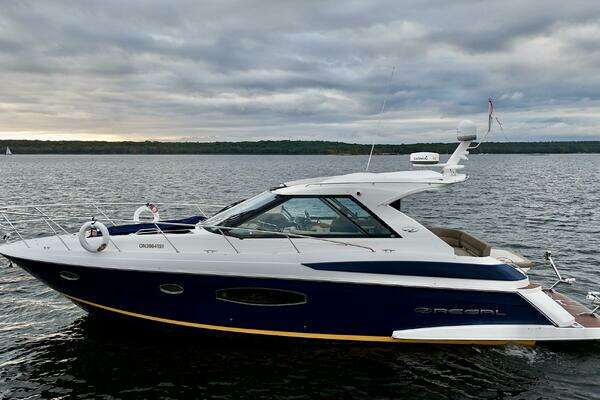 Regal 42 Sport Coupe Yacht For Sale