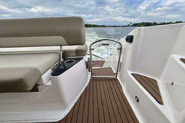 Regal 42 Sport Coupe Yacht For Sale