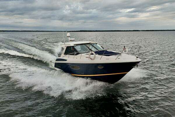 Regal 42 Sport Coupe Yacht For Sale