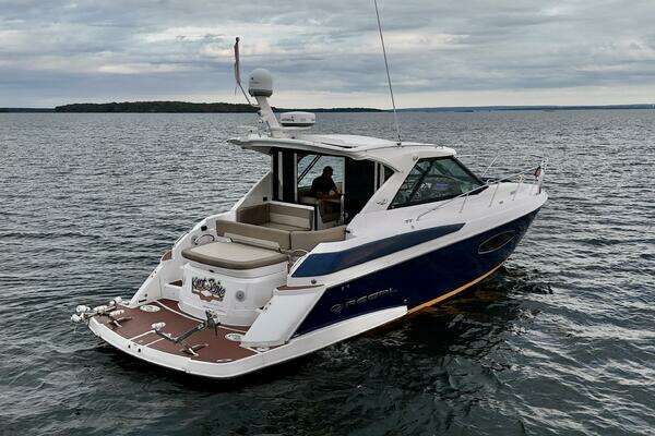 Regal 42 Sport Coupe Yacht For Sale