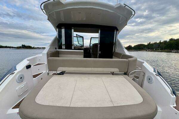 Regal 42 Sport Coupe Yacht For Sale