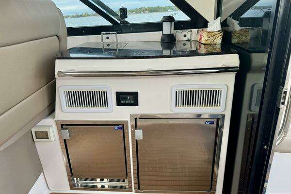 Regal 42 Sport Coupe Yacht For Sale