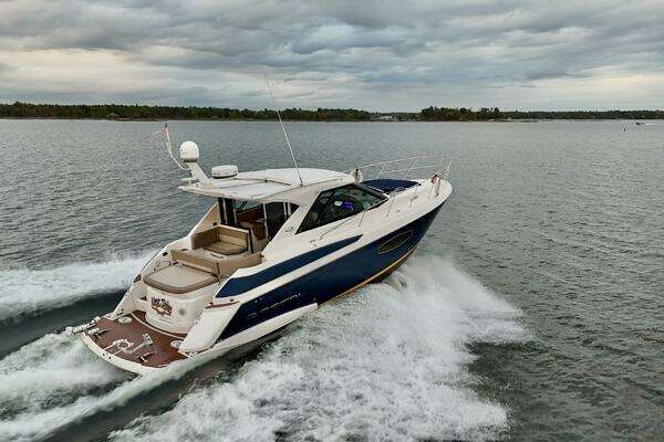 Regal 42 Sport Coupe Yacht For Sale