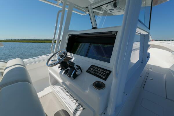 Onslow Bay TE Pelagic Predator- Helm