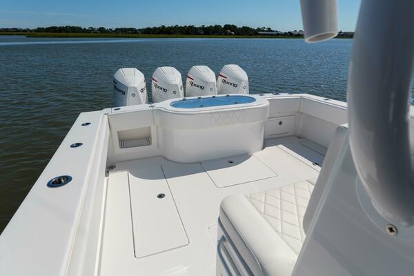 Onslow Bay TE Pelagic Predator- Livewell and Engines
