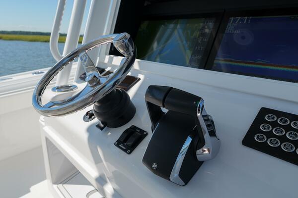 Onslow Bay TE Pelagic Predator- Helm