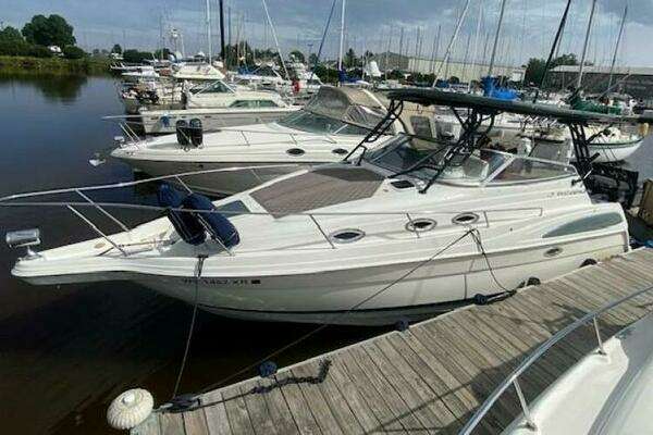 Photo of the 2004 Regal 2860