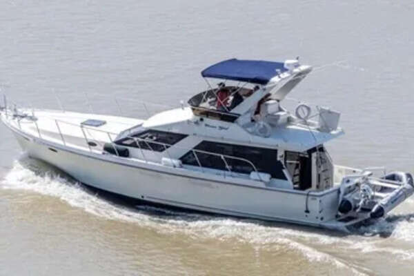 44-ft-Tollycraft-1990-44 Sedan-Cover Girl-Vancouver British Columbia Canada yacht for sale