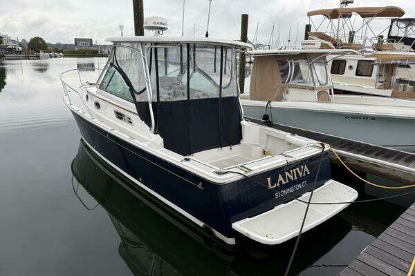 Photo of the 2005 Back Cove 26 Hardtop Express "Laniva"