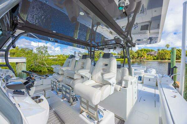 HCB 53 Suenos Yacht For Sale