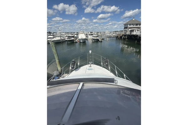 38ft Carver Yacht For Sale
