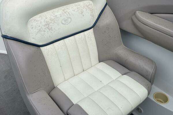 Photo of the 2002 Cobalt 282