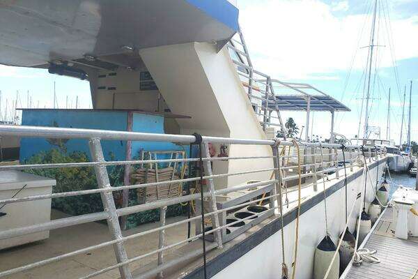 2003 Aluminum Cruiser 54