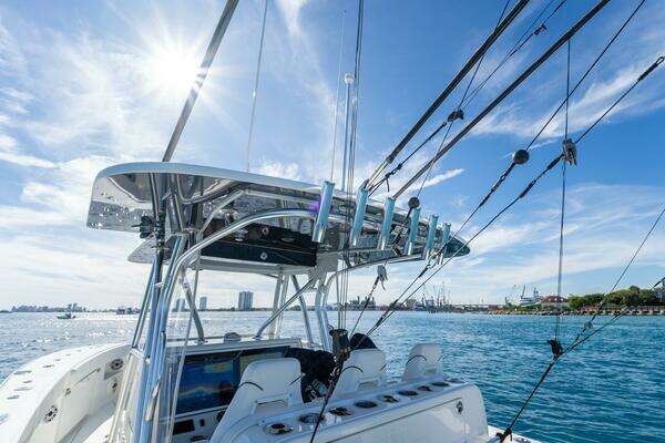 SeaVee 370z Yacht For Sale