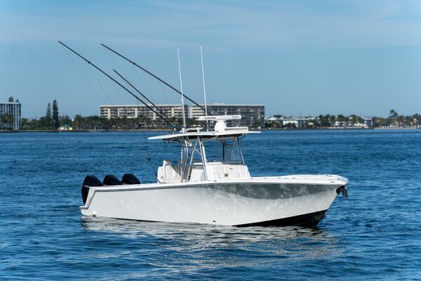 Remote Work 37ft SeaVee Yacht For Sale