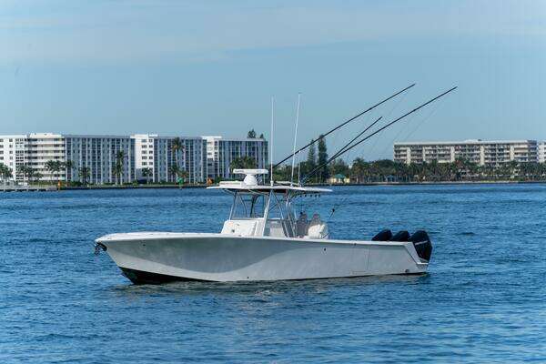 SeaVee 370z Yacht For Sale