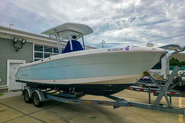 24-ft-Robalo-2015-R242 Center Console-Red Bank New Jersey United States yacht for sale