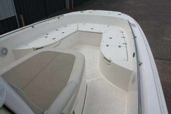 2021 Boston Whaler 27