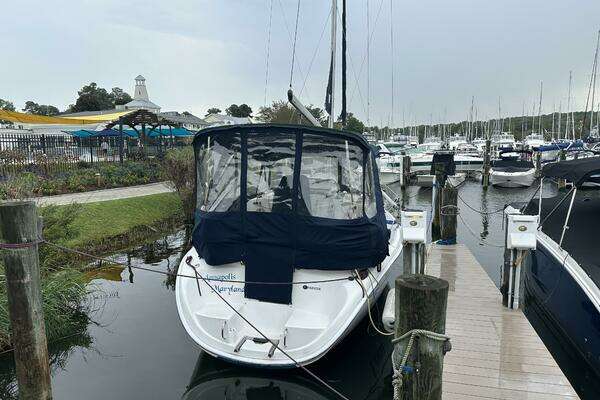 Photo of the 2003 Hunter 306 "Luna"