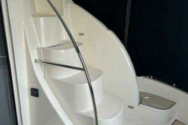 Meridian 391 Yacht For Sale
