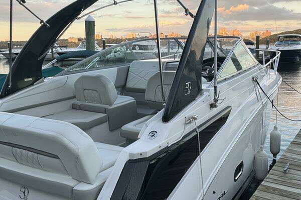 Photo of the 2021 Regal 26 Express