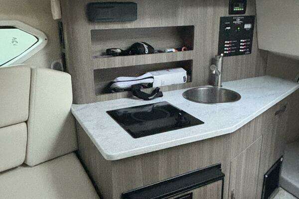 Photo of the 2021 Regal 26 Express