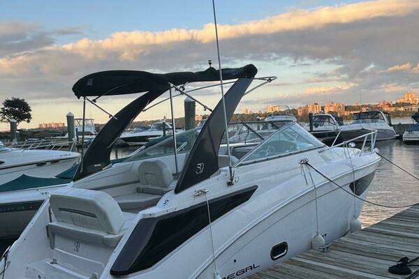 Photo of the 2021 Regal 26 Express