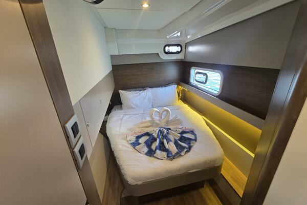 Pinnacle 40ft Bali Yacht For Sale