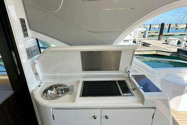 Sunseeker 60 Predator EVO Yacht For Sale