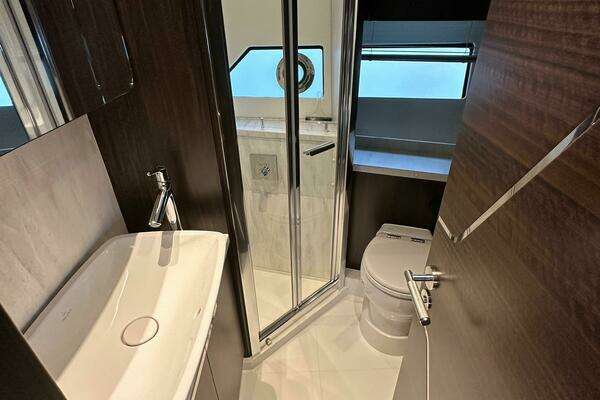 Sunseeker 60 Predator EVO Yacht For Sale