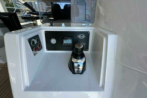 Sunseeker 60 Predator EVO Yacht For Sale