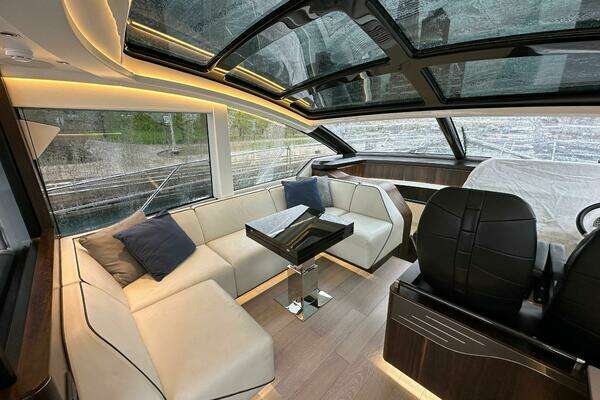 Sunseeker 60 Predator EVO Yacht For Sale