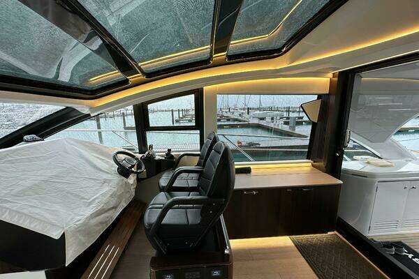 Sunseeker 60 Predator EVO Yacht For Sale