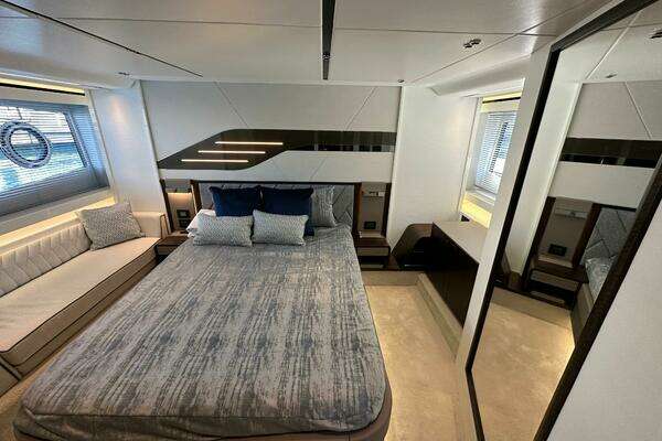 Sunseeker 60 Predator EVO Yacht For Sale