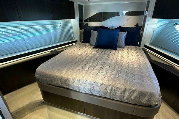 Sunseeker 60 Predator EVO Yacht For Sale