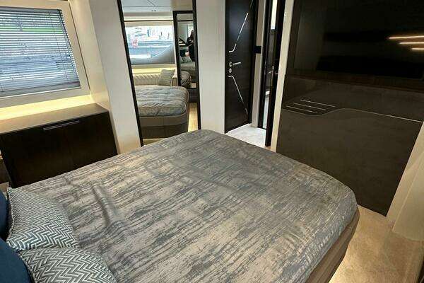 Sunseeker 60 Predator EVO Yacht For Sale