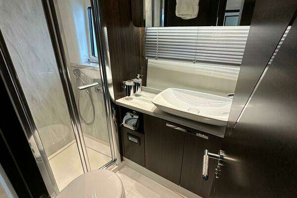 Sunseeker 60 Predator EVO Yacht For Sale