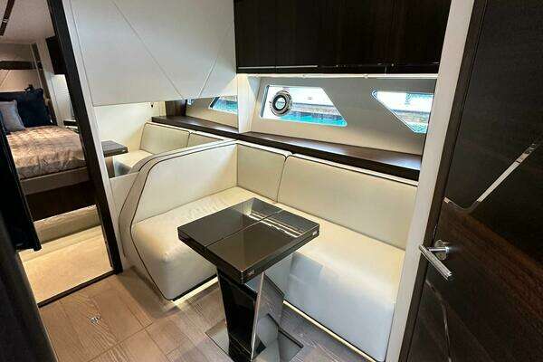 Sunseeker 60 Predator EVO Yacht For Sale
