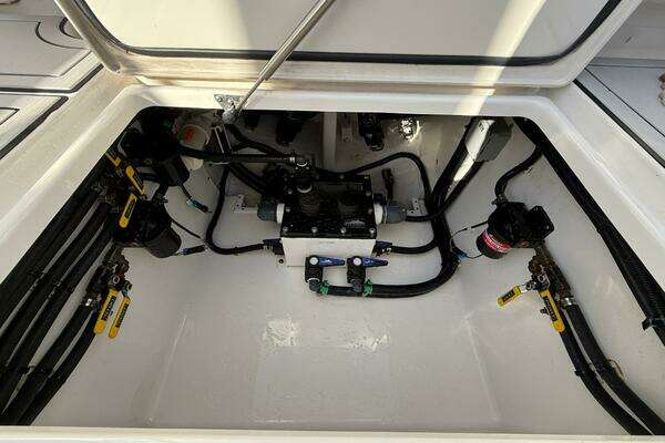 Contender 39 Fisharound Yacht For Sale