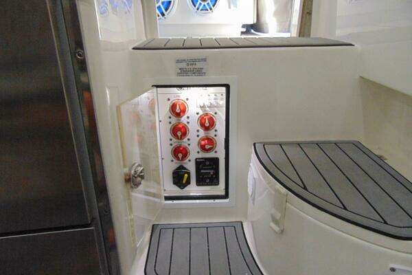 Contender 39 Fisharound Yacht For Sale