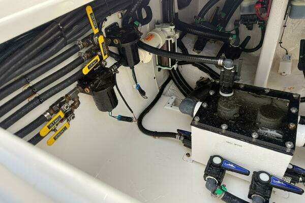 Contender 39 Fisharound Yacht For Sale