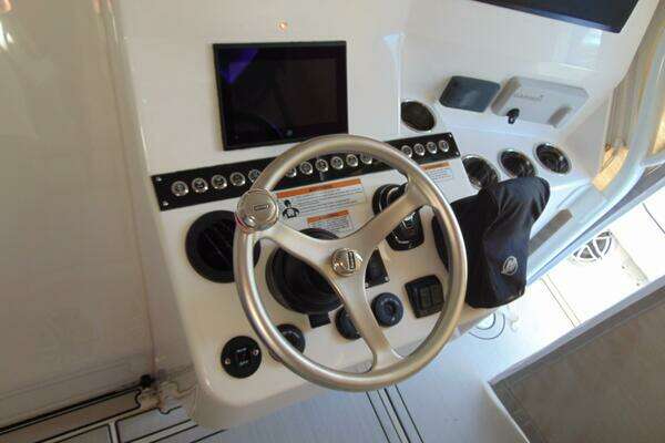 Contender 39 Fisharound Yacht For Sale