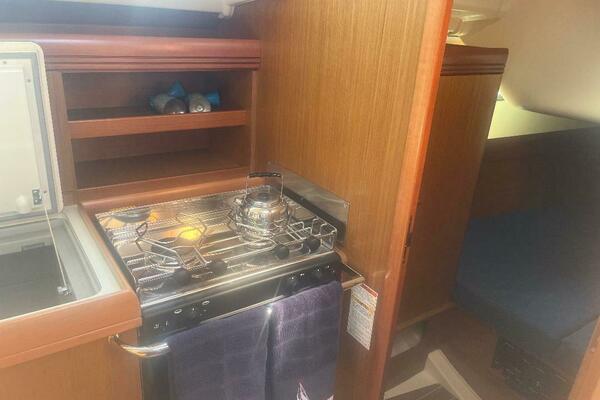 39ft Jeanneau Yacht For Sale